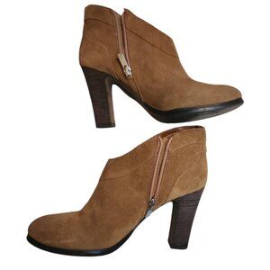 Crown Vintage tan ankle booties size 8